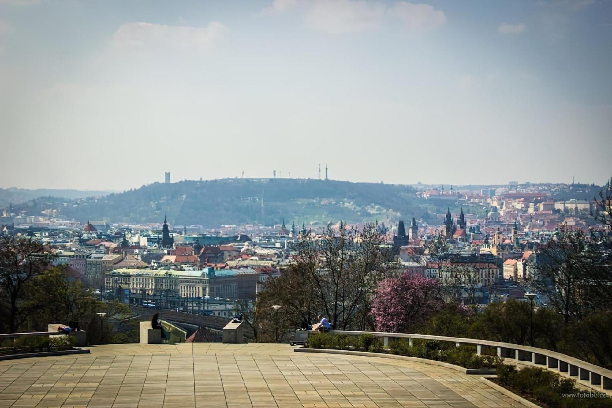 Onsite Free Garage Parking, 10Min Centre By Bus Apartment Praha Bagian luar foto